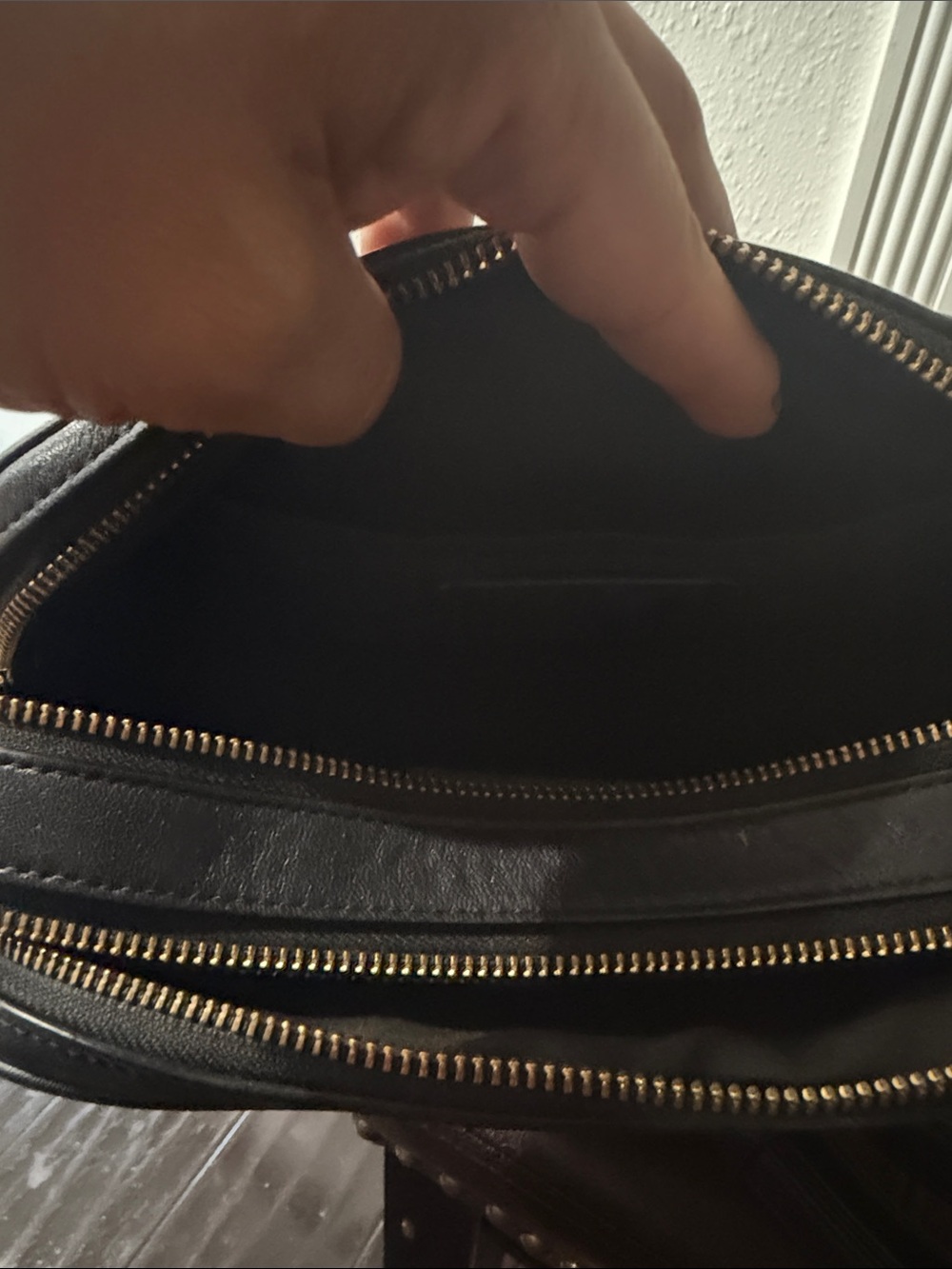 Coach Black Quilted Leather crossbody jet Bag with Gold Hardware - Picture 9 of 12